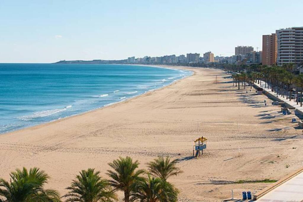 Tahití apartamento primera línea de PLaya Muchavista, Wifi, parking El Campello Exterior foto